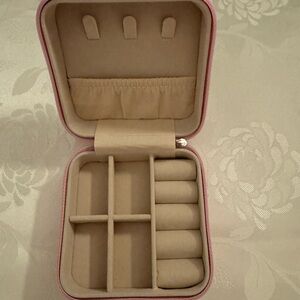 NWT Pink Jewelry Organizer